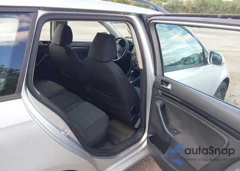 2011 Volkswagen Jetta Sportwagen 2.5L S z USA, uszkodzony, nr VIN 3VWPZ7AJ8BM700205